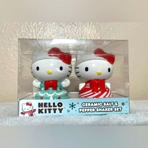 Hello Kitty Christmas Ceramic Salt and Pepper Shakers Sanrio New! Rare 2023
